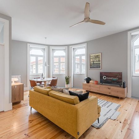 Guestready - Colorful Apt Near Agosto Station OOporto Extérieur photo