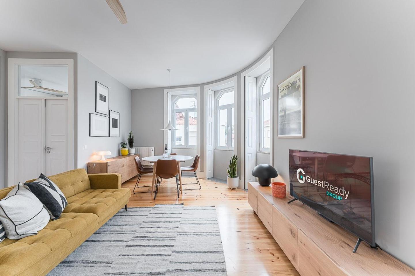 Guestready - Colorful Apt Near Agosto Station OOporto Extérieur photo