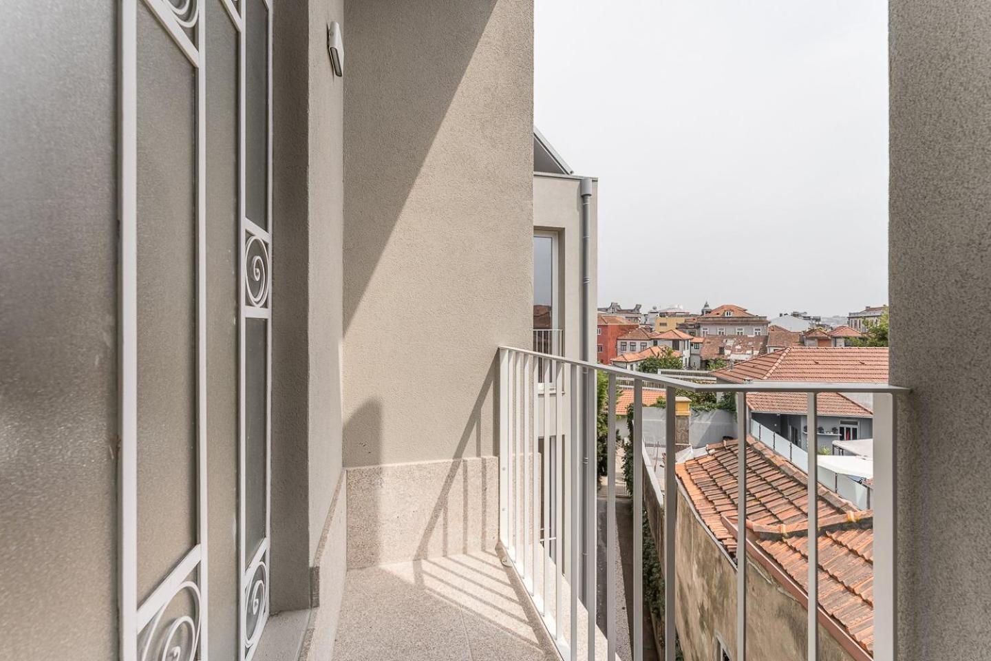 Guestready - Colorful Apt Near Agosto Station OOporto Extérieur photo